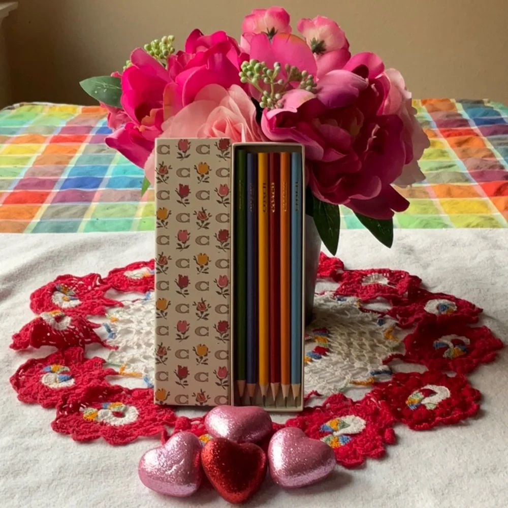 ✏️ COACH PENCIL SET WITH BADLANDS FLORAL PRINT ✏️NWT✏️